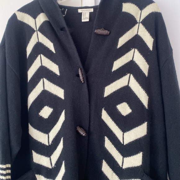 Forever 21 Black/ White Tribal Print Cardigan-New! medium - Picture 5 of 7